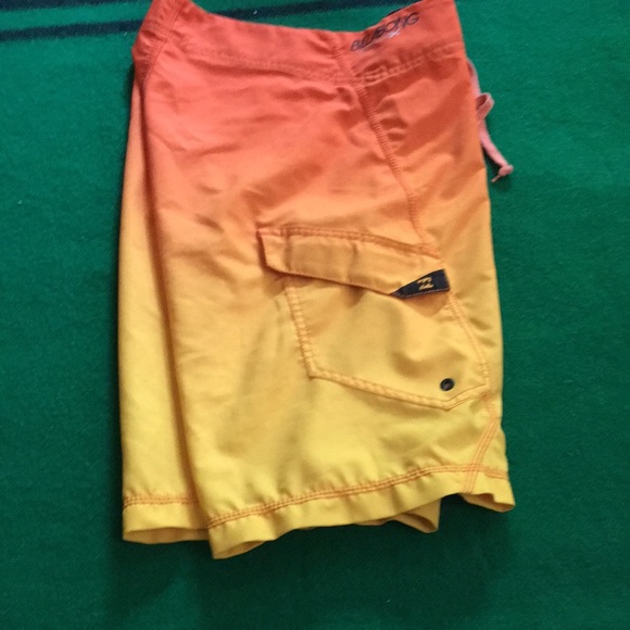 Billabong board shorts 30 waist - Picture 3 of 8